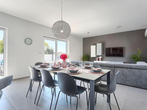 Villa Ella Premantura by Interhome