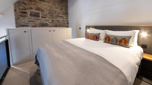 Linton Collection - Blackfriars Lofts photo 28