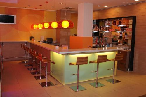 Salon ou bar de l'établissement Ibis Wien Messe