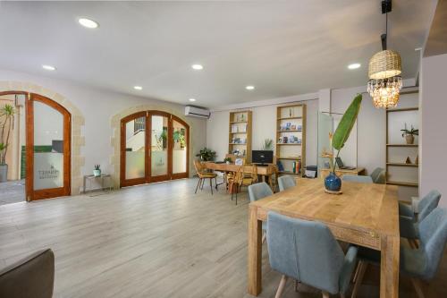 Zona de estar de Minaret Suites and Apartments