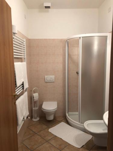 Koupelna v ubytování Garnì Marika