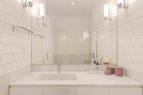 Charming 2 Bedroom Apartment in Baixa Chiado