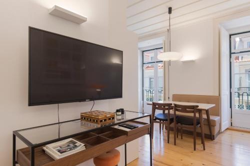 Charming 2 Bedroom Apartment in Baixa Chiado