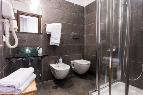 Un baño de B&B Maria Rosaria