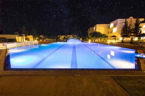 Πισίνα στο ή κοντά στο Sovereign Beach Hotel
