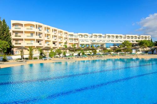 Πισίνα στο ή κοντά στο Sovereign Beach Hotel