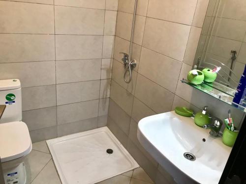 Koupelna v ubytování Complexe Lilia Al jabal Mdiq