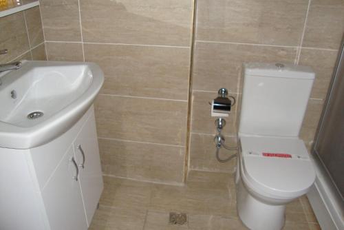 Ένα μπάνιο στο Royal Suites Besiktas