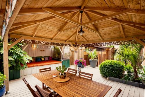 Gallery image of VILLA ZENITH Hostel - LA MAISON in Lacanau