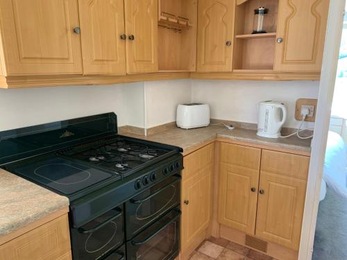 Private Countryside Holiday Cabin 10 mins from Brighton photo 8