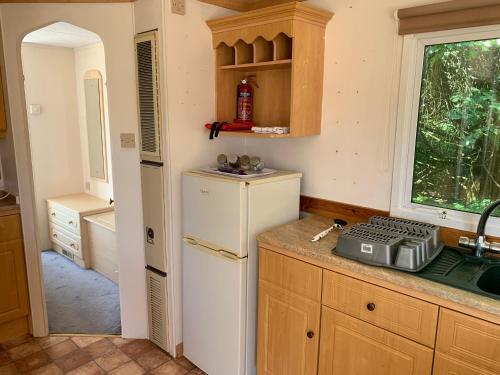 Private Countryside Holiday Cabin 10 mins from Brighton photo 6