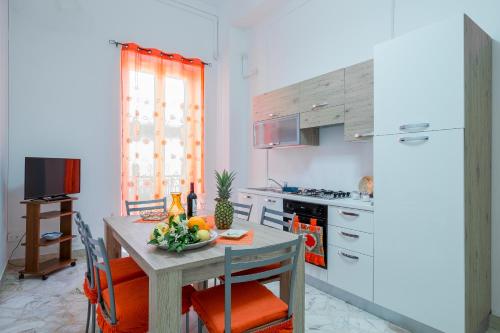 A kitchen or kitchenette at Casa Angelica