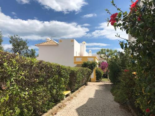 Villa c/ piscina próxima da praia