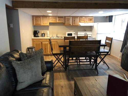 Dapur atau dapur kecil di Timber Ridge Lodge Ouray