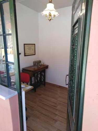 Gallery image of Souvlakis Pool Suites (S.P.S) in Chania Town