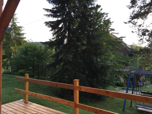 Un paisaje natural cerca del chalet de montaña