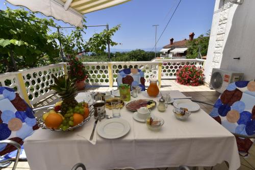Jídlo v bed and breakfast nebo okolí