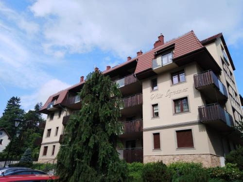 Budova, v ktorej sa apartmán nachádza