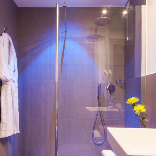 Ванная комната в Giuturna Boutique Hotel