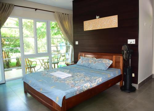 Giường trong phòng chung tại Hà Phương Homestay