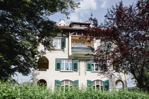 Moderne Dachgeschosswohnung zentral by Seebnb