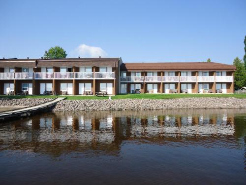 Gallery image of La Place Rendez-Vous Hotel in Fort Frances