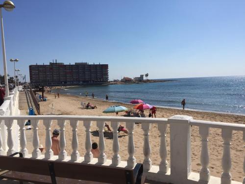 GRAN Piso en la PLAYA con Vistas al MAR, Torrevieja ...