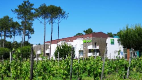 Gallery image of ibis Styles Arcachon Gujan Mestras in Gujan-Mestras