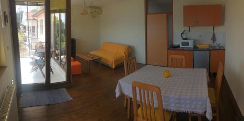 Kuchyň nebo kuchyňský kout v ubytování Apartment Kaneo