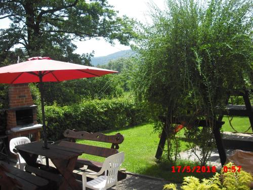 Taman di luar Pokoje Gościnne HANA