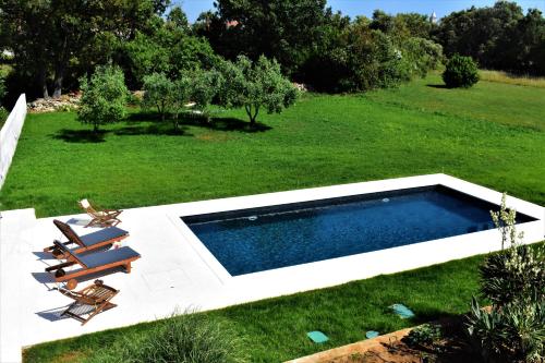 Πισίνα στο ή κοντά στο Apartments Vesna