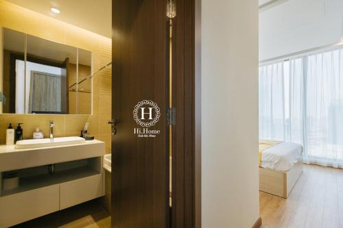 Phòng tắm tại Hi-Home - Vinhomes Metropolis