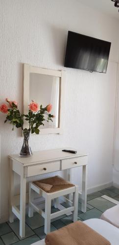 Gallery image of Marcello Country Houses in Parikia