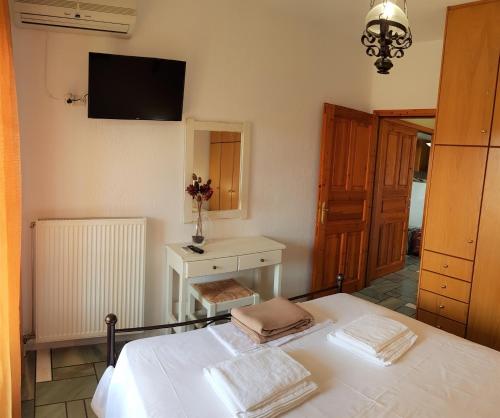 Gallery image of Marcello Country Houses in Parikia