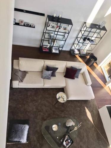 Χώρος καθιστικού στο Topnotch House In The Most Fashionable Surrounding