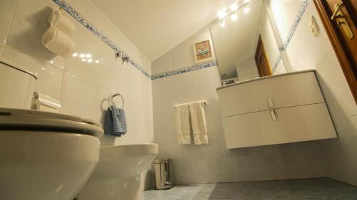 Koupelna v ubytování Tolare-Berri