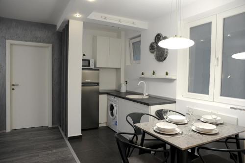 ครัวหรือมุมครัวของ Apartment A