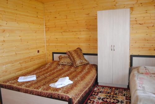 Posteľ alebo postele v izbe v ubytovaní Tsanava's cottage in Sighnaghi