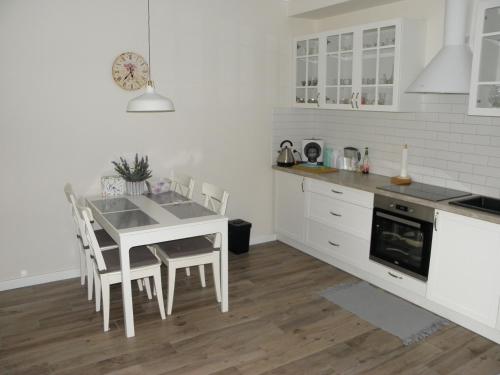 Dapur atau dapur kecil di Apartament z Ogródkiem