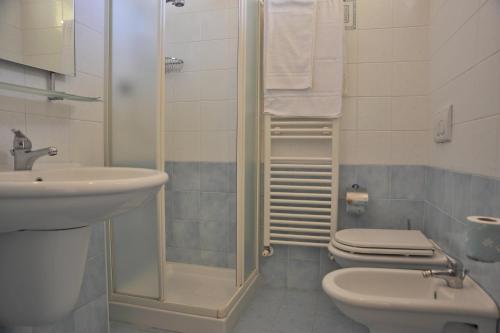 Un baño de Hotel Fantasy