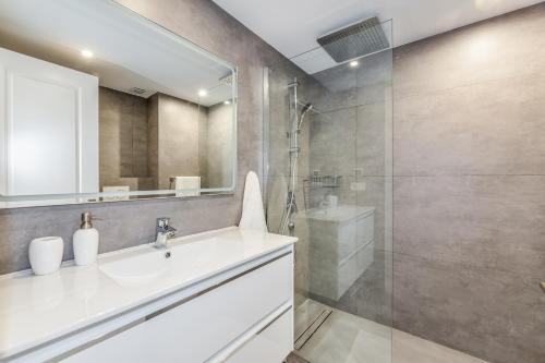 by RIVA - Incredible, Stylish 2 Bedroom Apt in Puerto Banus Gardens photo 3