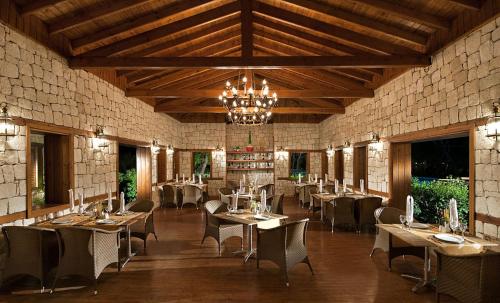 A restaurant or other place to eat at Akka Antedon Hotel - Premium Ultra All Inclusive