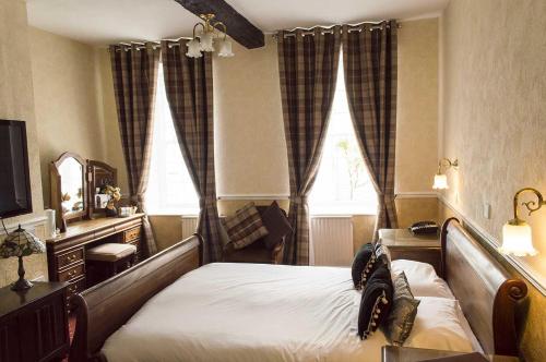 Gallery image of The Liverpool Arms Hotel in Beaumaris