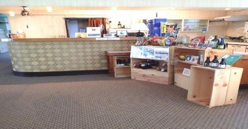 a room with a counter and a counter top with a counter at Oyado Matsubaya / Vacation STAY 8062 in Obinata