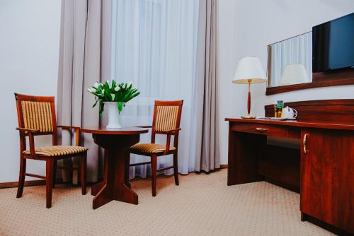 Televisyen dan/atau pusat hiburan di Hotel Korel