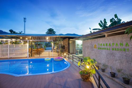 Πισίνα στο ή κοντά στο Tharapana Khaoyai Resort