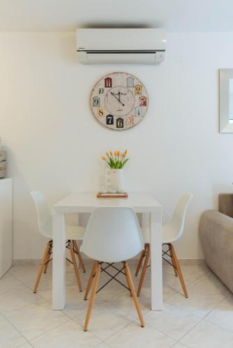 LCT Charming Beach House – Photos 3