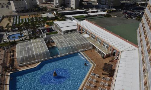 an overhead view of a building with a swimming pool at Hotel & Spa Entremares in La Manga del Mar Menor