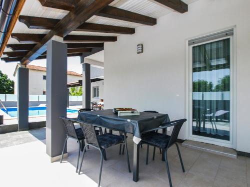 4 Stars Apartments-Pikula