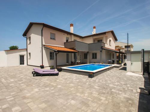 4 Stars Apartments-Pikula